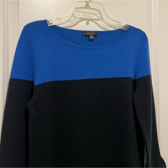 Ann Taylor Women's Color Block Bell Sleeve Pullover Sweater in Size Medium - Picture 3 of 11
